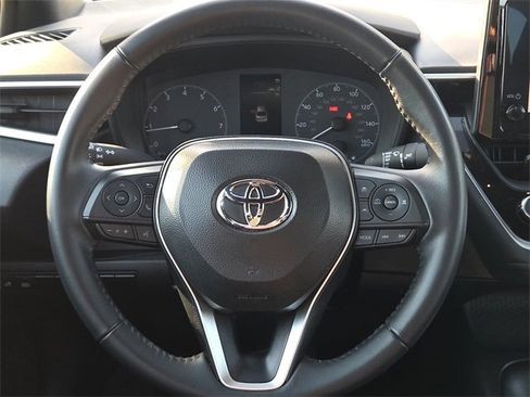 Used 2025 Toyota Corolla SE image 14