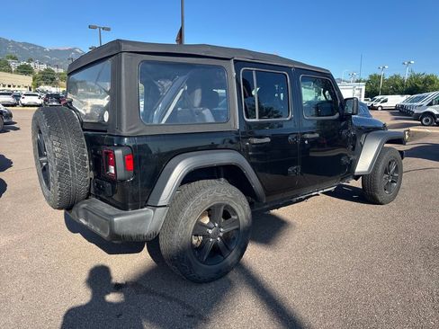 Used 2018 Jeep Wrangler Unlimited Sport AWD/4WD image 7