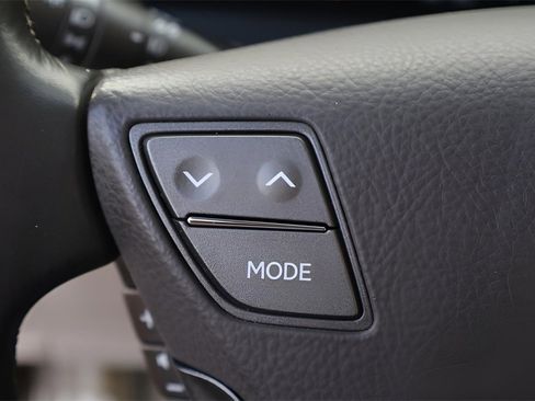 Used 2011 Lexus LS 460 image 19