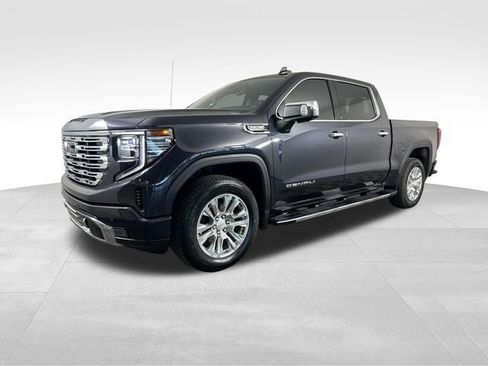 Used 2024 GMC Sierra 1500 Denali AWD/4WD image 2