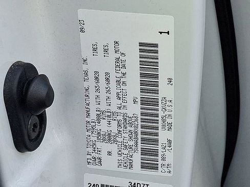 Certified 2024 Toyota Sequoia Platinum AWD/4WD image 27