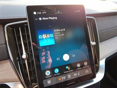 Used 2025 Volvo XC90 B6 Plus image 17