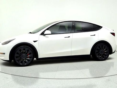 Used 2024 Tesla Model Y Performance AWD/4WD image 8