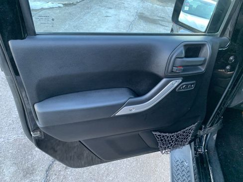 Used 2013 Jeep Wrangler Sahara w/ Dual Top Group image 9