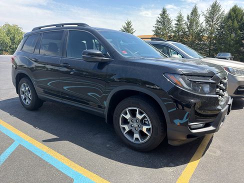 Used 2022 Honda Passport TrailSport image 5