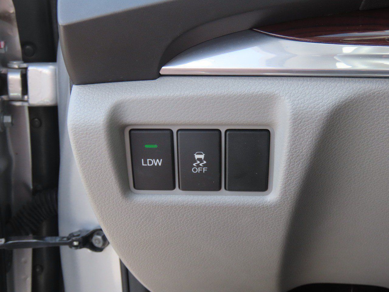 Used 2015 Acura MDX w/ Technology Package FWD image 28