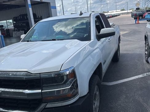 Used 2018 Chevrolet Silverado 1500 LT w/ Texas Edition AWD/4WD image 1