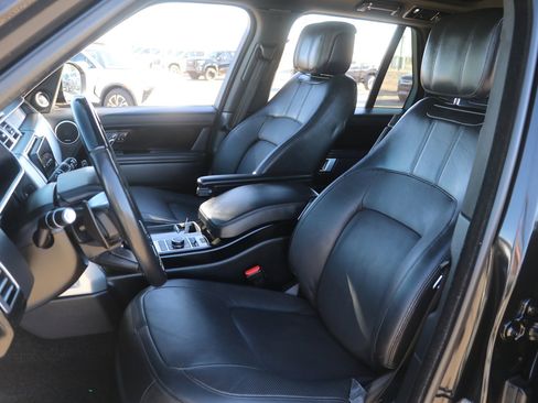 Used 2020 Land Rover Range Rover HSE image 14