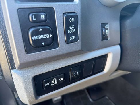 Used 2012 Toyota Tundra 2WD Double Cab image 22