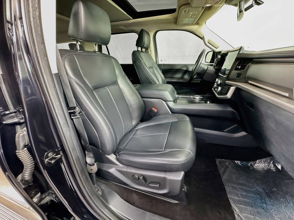 Used 2023 Ford Expedition Max XLT RWD image 38