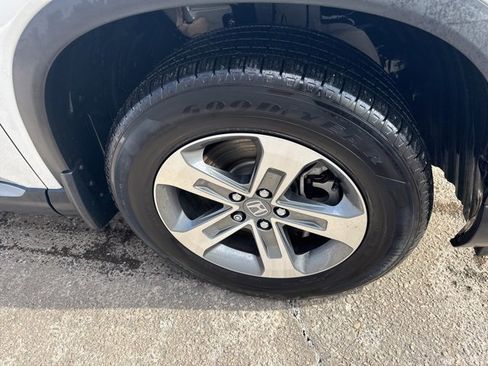 Certified 2025 Honda Pilot EX-L image 4