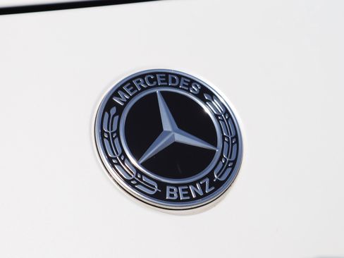 Used 2022 Mercedes-Benz SL 63 AMG 4MATIC image 34