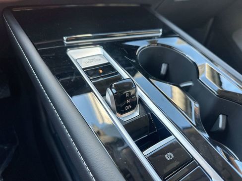 New 2026 Volkswagen Atlas SE image 47