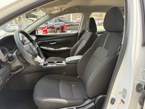 Used 2025 Nissan Sentra SV FWD image 24