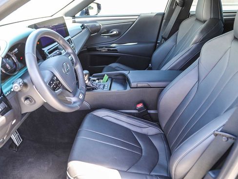 Used 2024 Lexus ES 300h F Sport w/ Accessory Package (Z2) image 17