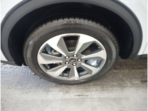 Used 2025 Ford Escape Platinum AWD/4WD image 10