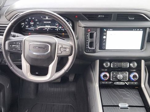 Used 2022 GMC Yukon XL Denali image 27