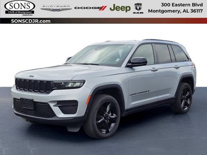 Used 2023 Jeep Grand Cherokee Altitude