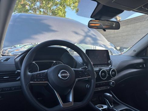 Used 2025 Nissan Sentra SV FWD image 33