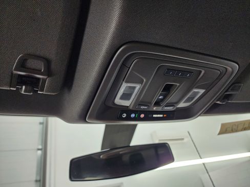 Used 2022 Chevrolet Silverado 3500 LT w/ Convenience Package image 12