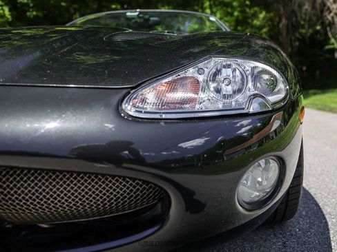 Used 2002 Jaguar XK8 Convertible RWD image 49