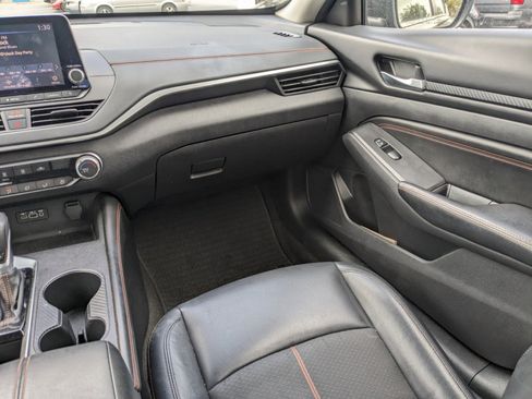 Used 2022 Nissan Altima 2.5 SR image 18
