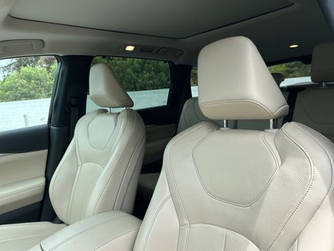 Used 2023 INFINITI QX60 Luxe w/ Vision Package FWD image 20