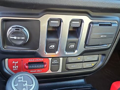 Used 2024 Jeep Wrangler Sport AWD/4WD image 24