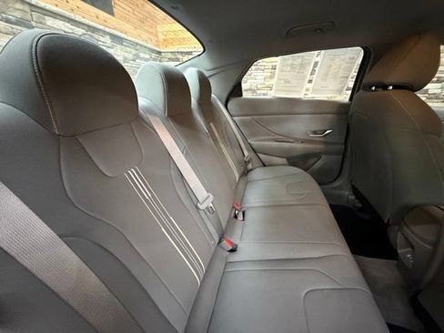 Certified 2024 Hyundai Elantra SEL FWD image 30