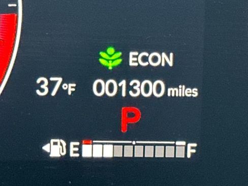 Used 2025 Honda HR-V LX image 15