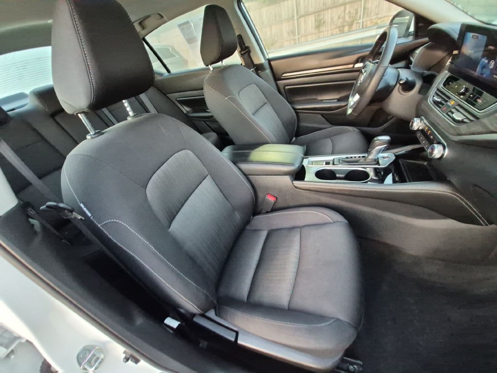 Used 2024 Nissan Altima 2.5 SV w/ SV Premium Package AWD/4WD image 29