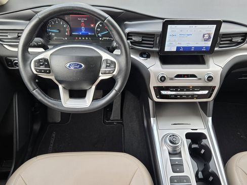 Certified 2024 Ford Explorer XLT w/ Equipment Group 202A image 21