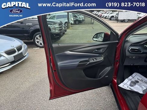 Used 2023 Chevrolet Bolt EUV Premier w/ Sun & Sound Package image 19