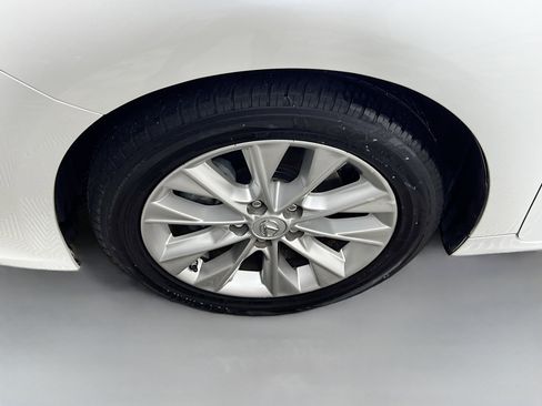 Used 2013 Lexus ES 300h image 14