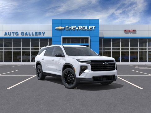 New 2026 Chevrolet Traverse LT FWD image 1
