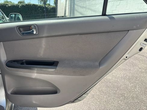 Used 2006 Toyota Camry LE image 51