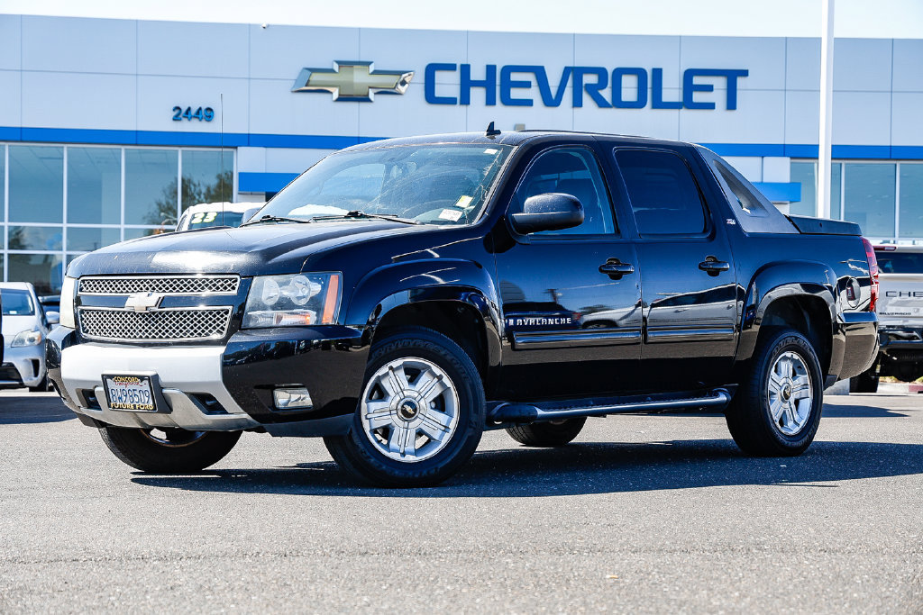 Used 2009 Chevrolet Avalanche LT w/ Suspension Package, Off-Road AWD/4WD image 1