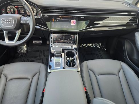 Used 2025 Audi Q7 3.0T Premium Plus image 21