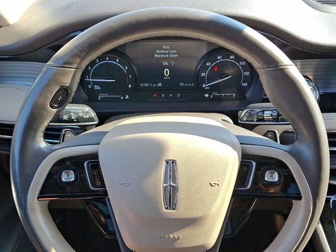 Used 2022 Lincoln Corsair AWD w/ Premium Package image 20