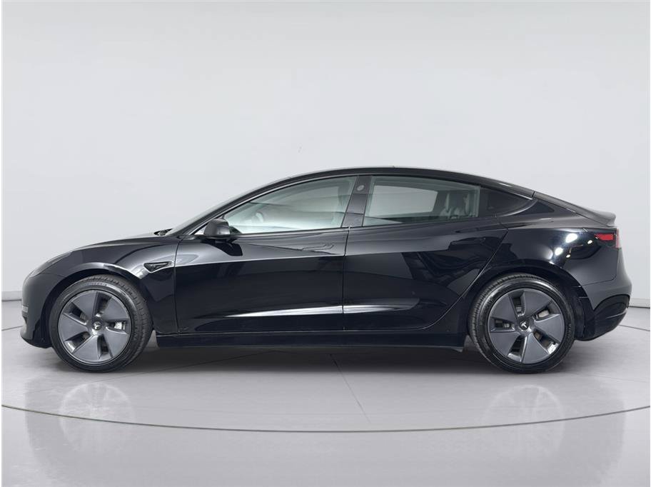 Used 2023 Tesla Model 3 Standard Range RWD image 2