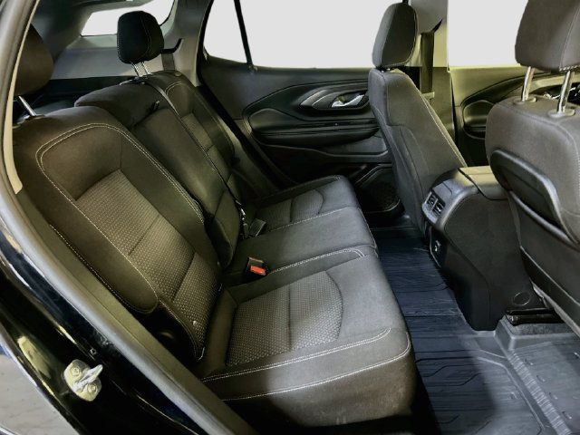 Used 2024 GMC Terrain SLE w/ Driver Convenience Package FWD image 26