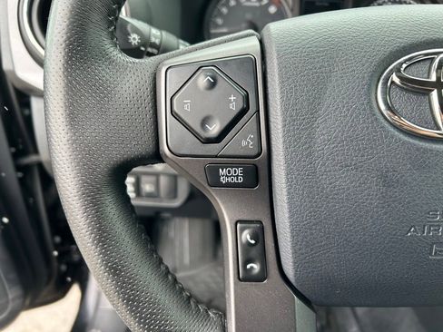 Used 2019 Toyota Tacoma TRD Pro AWD/4WD image 13