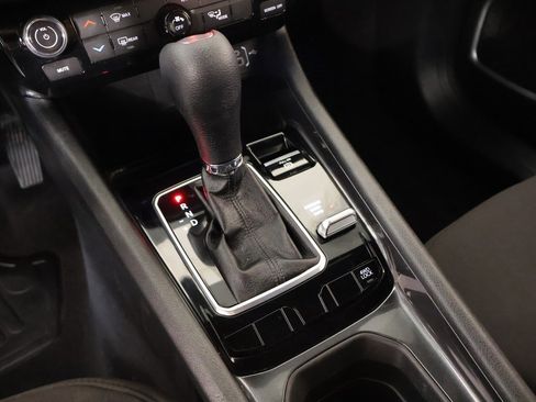 Used 2025 Jeep Compass Sport image 7