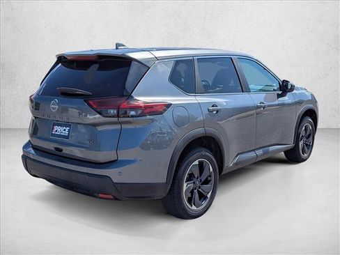 Used 2024 Nissan Rogue SV FWD image 5