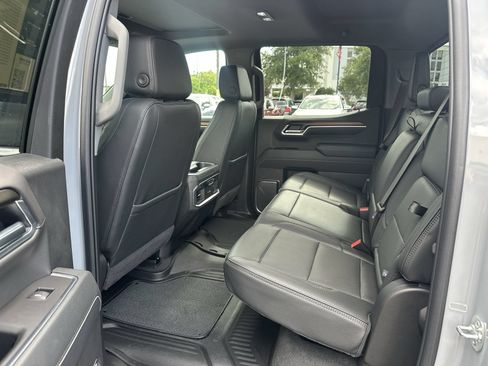 Used 2025 GMC Sierra 1500 Denali w/ Denali Reserve Package AWD/4WD image 31
