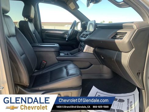 Used 2024 Chevrolet Suburban RST RWD image 26