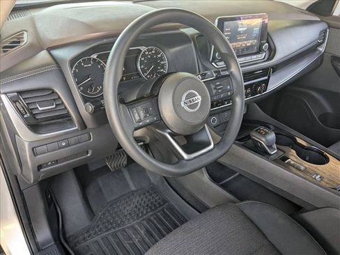 Used 2021 Nissan Rogue SV FWD image 10