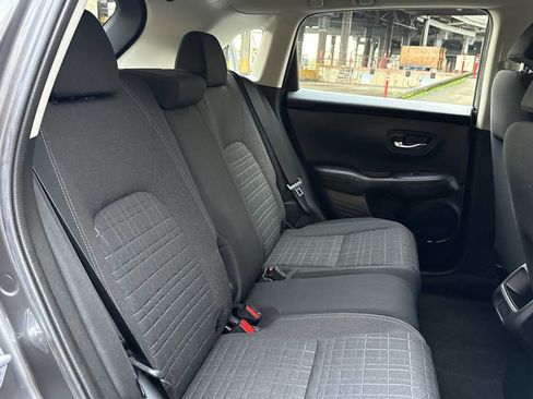 Used 2023 Honda HR-V LX image 8