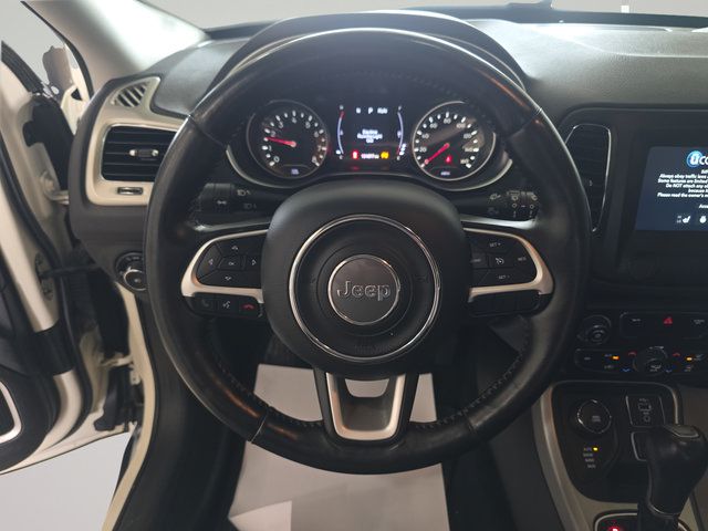 Used 2019 Jeep Compass Latitude w/ Cold Weather Group AWD/4WD image 14