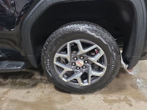 Certified 2022 GMC Sierra 1500 SLT w/ SLT Premium Plus Package image 33